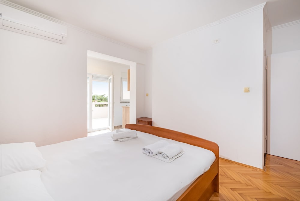 Studio, Multiple Bedrooms, Balcony, Garden View