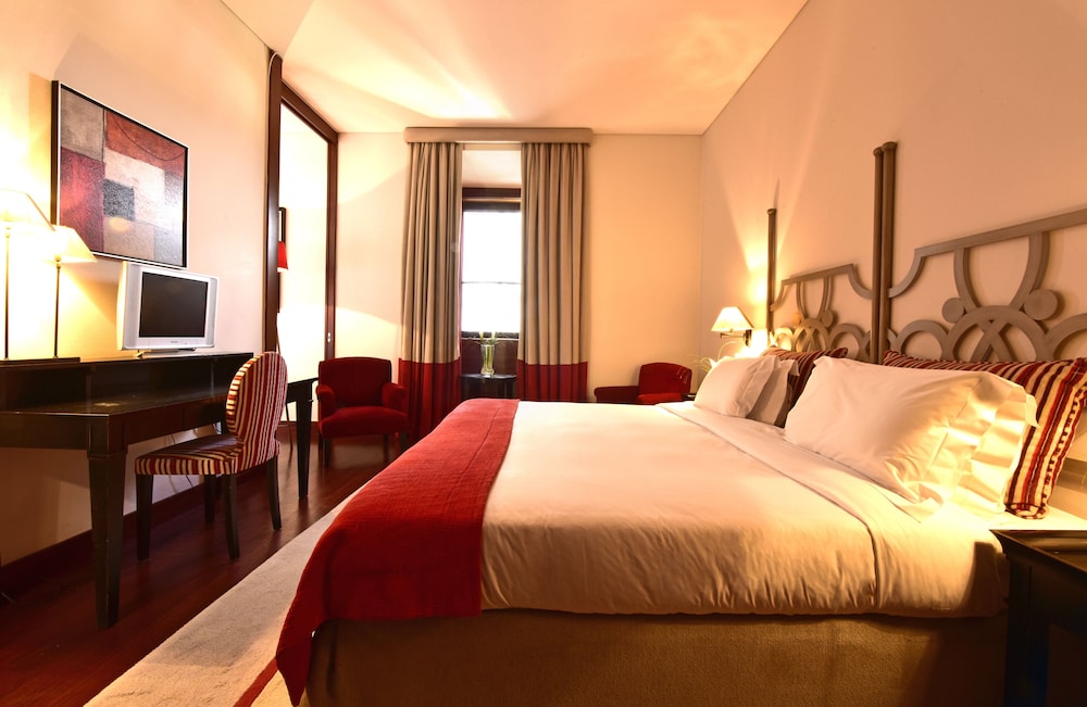 Suite - Photo 11