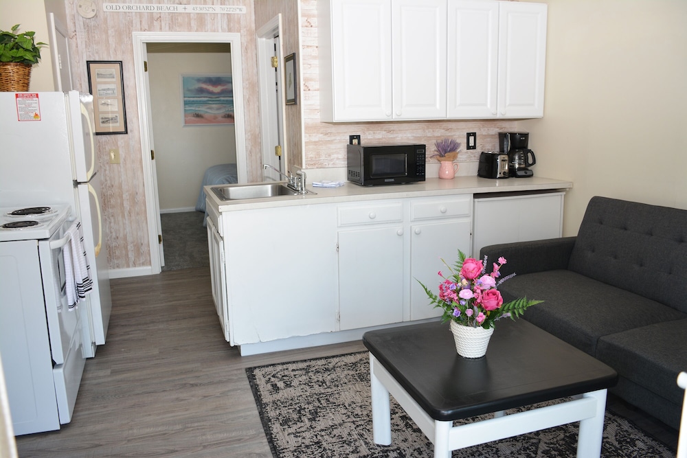 Economy Studio Suite, 1 Bedroom photo 3