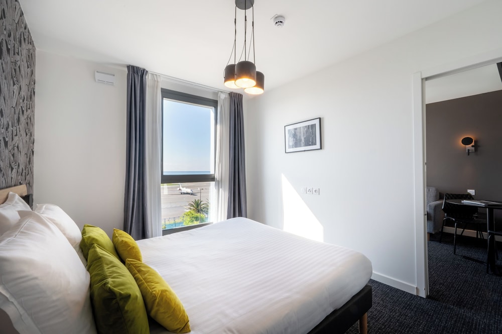 Standard Apartment - Photo 2