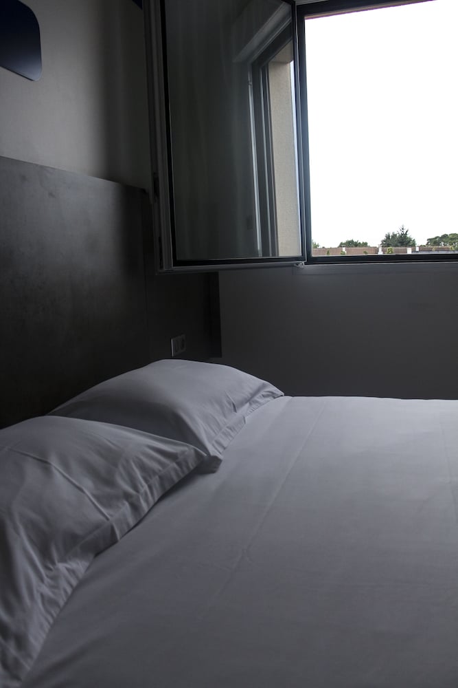 Comfort Room (+)
