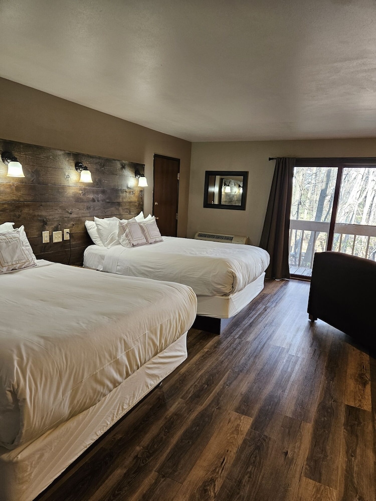 Standard Room, 2 Queen Beds