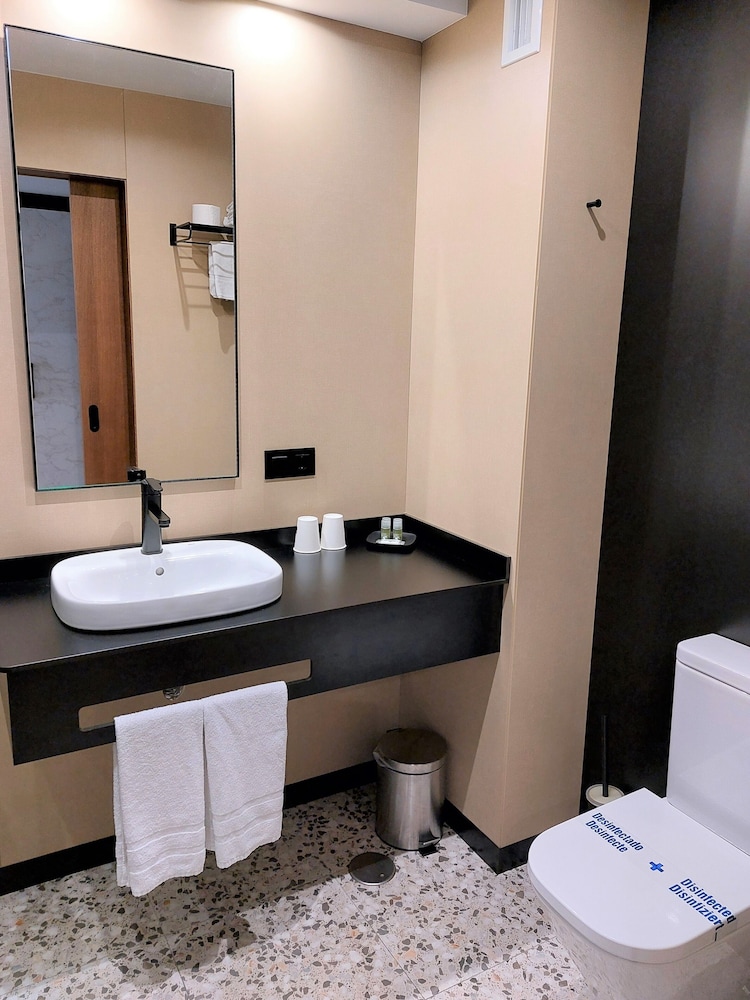 Superior Twin Room - Photo 16