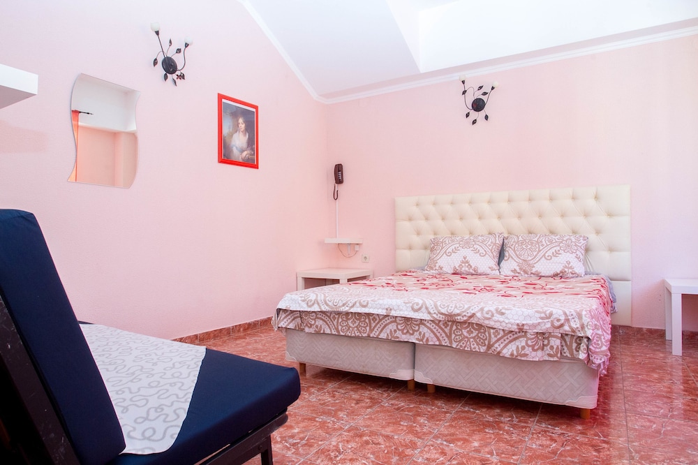Standard Triple Room photo 1