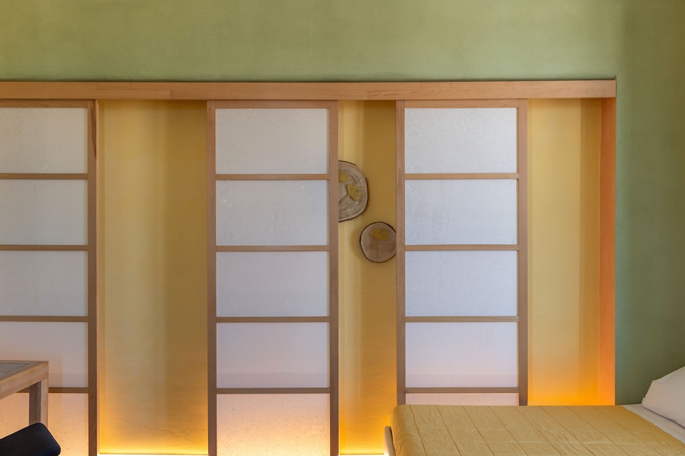 Deluxe Room, 2 Twin Beds, Ensuite photo 3