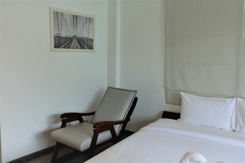 Standard Room - Photo 13