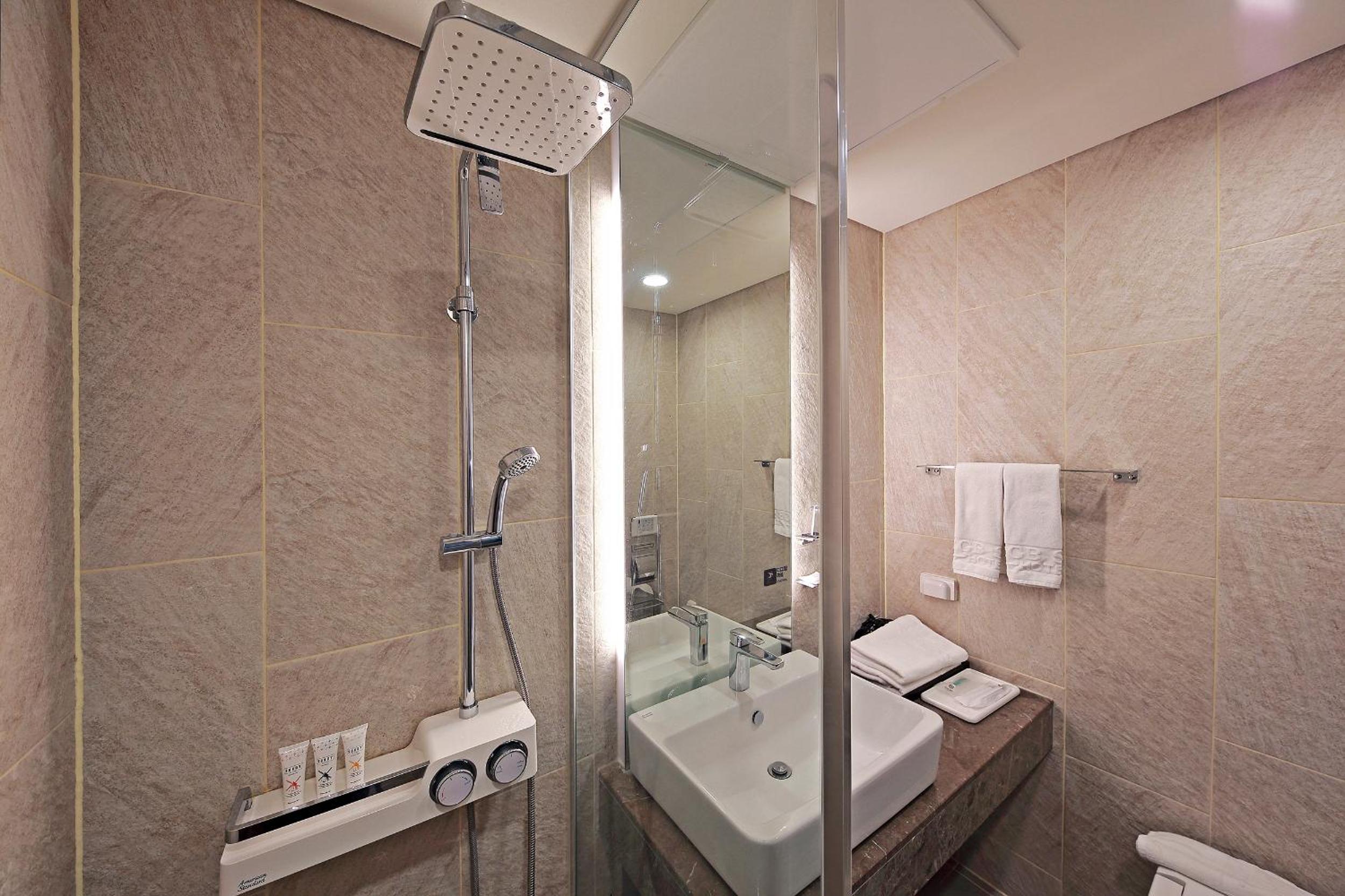 Premier Twin Room with Partial Sea View - Photo 8
