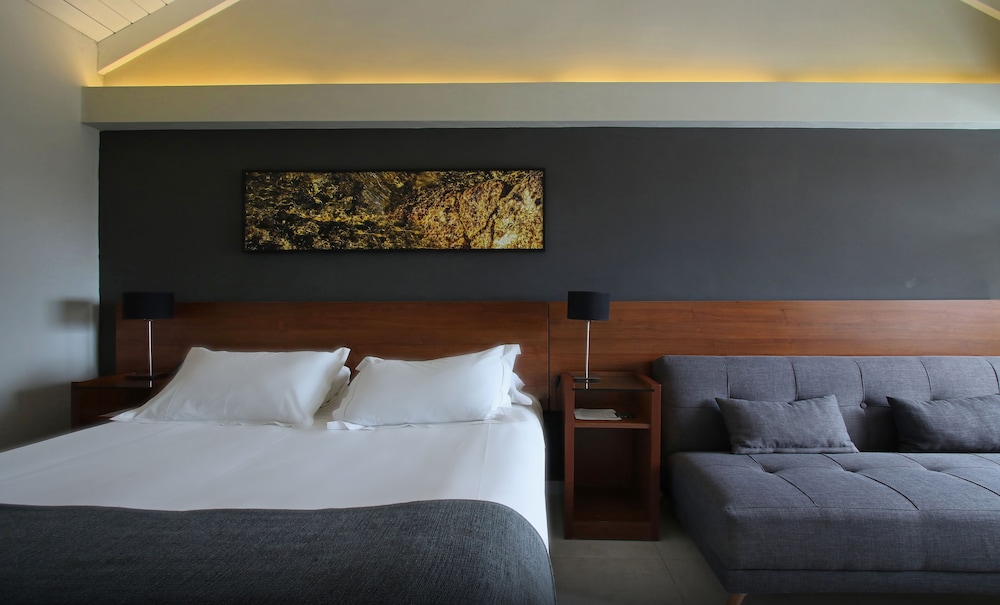 Premium Club Living photo 3