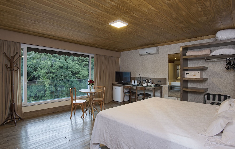 Premier Room