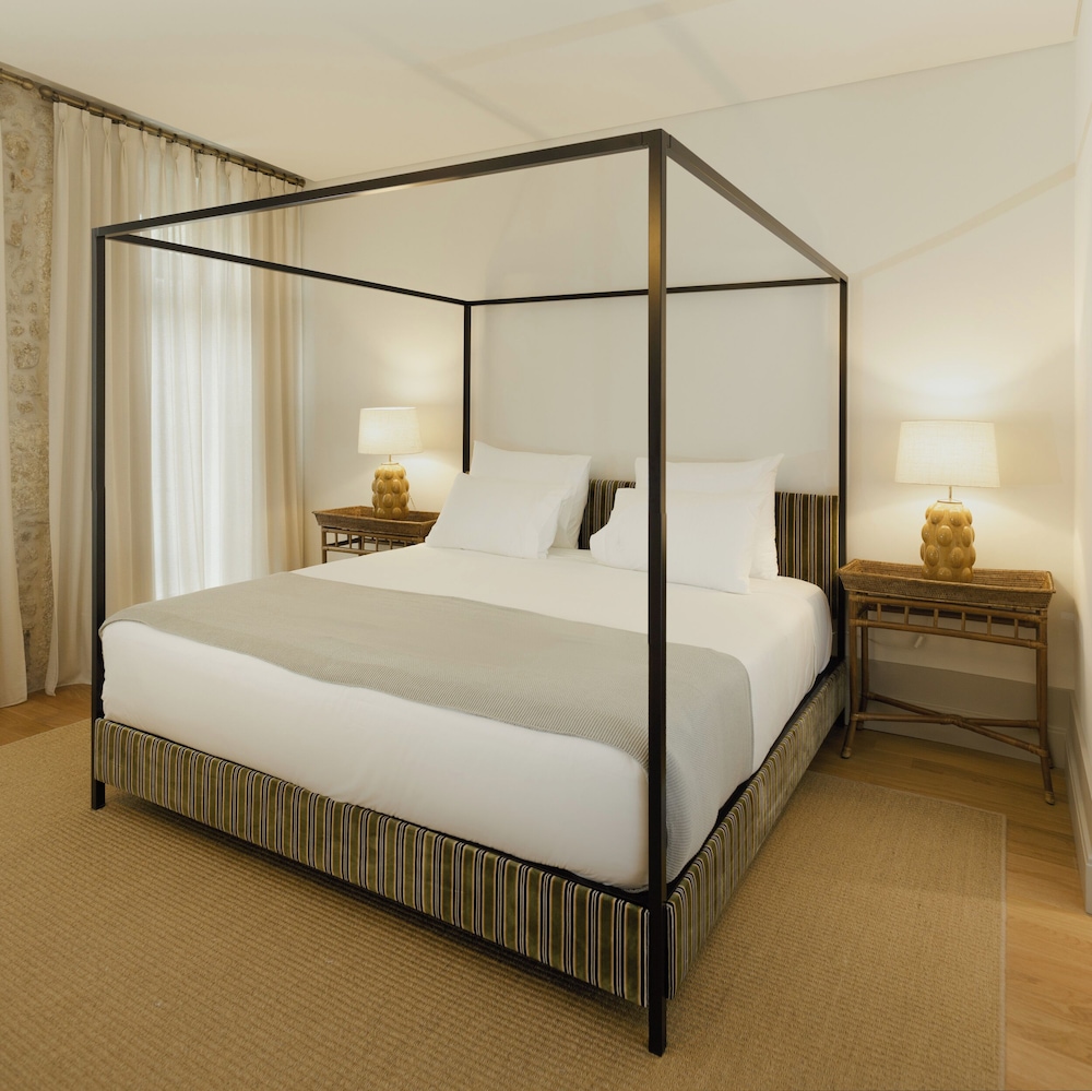 Suite Royal with Bathtub - Photo 3