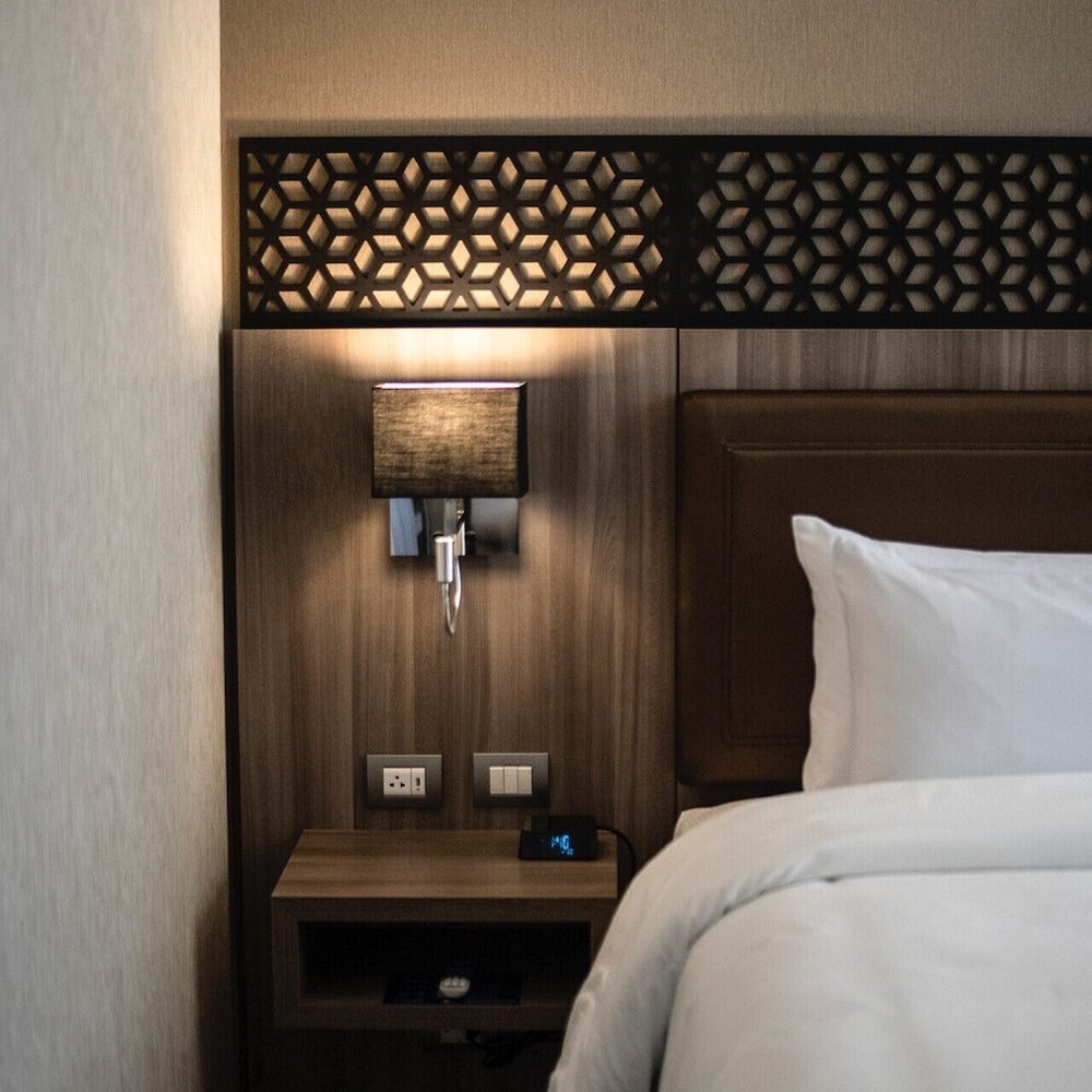 Suite, 1 King Bed, Ocean View photo 2