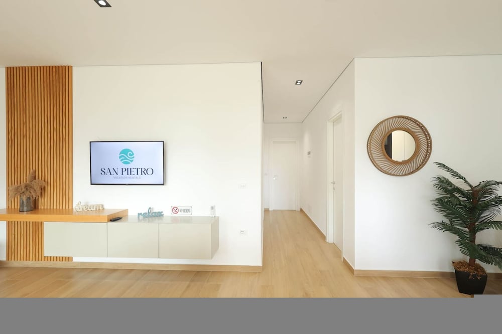 Apartment photo 3