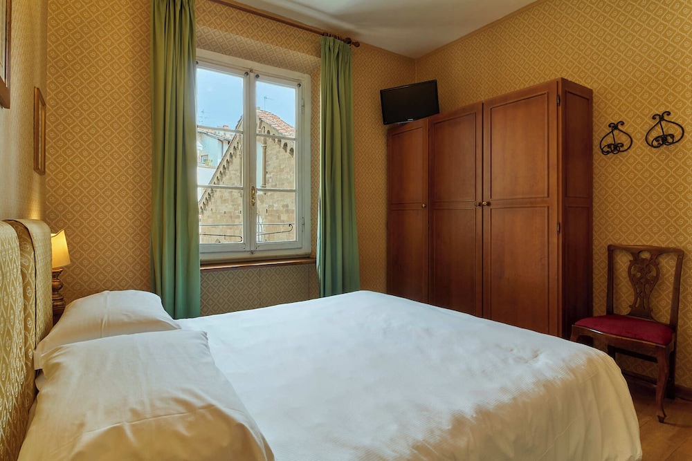 Superior Double or Twin Room photo 1