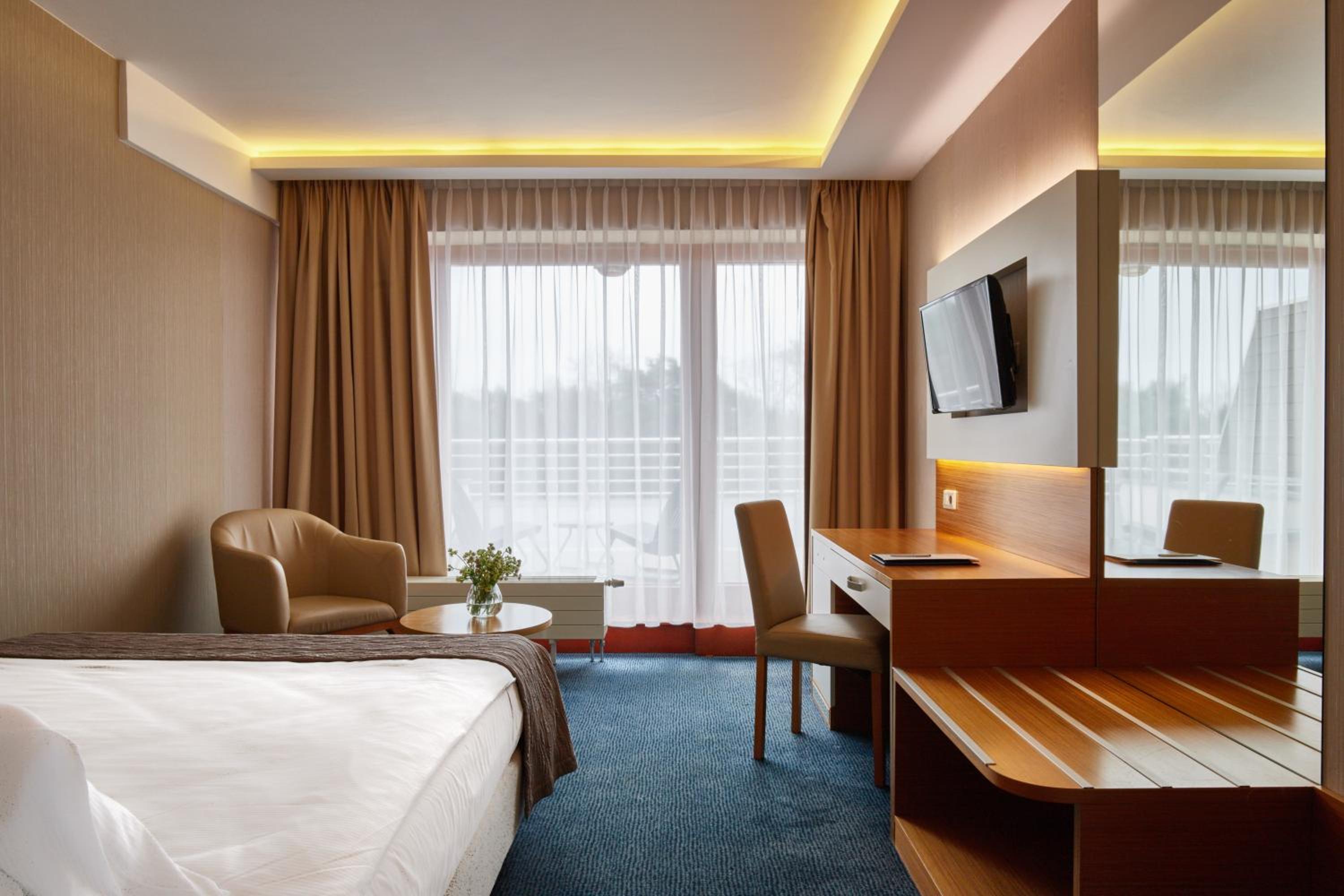 Standard Double Room with Queen Bed