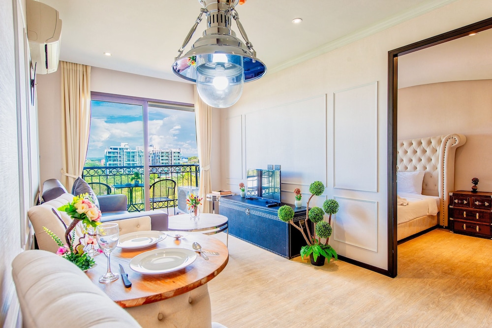 Deluxe Penthouse, River View photo 1