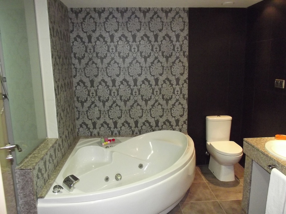 Suite - Photo 6