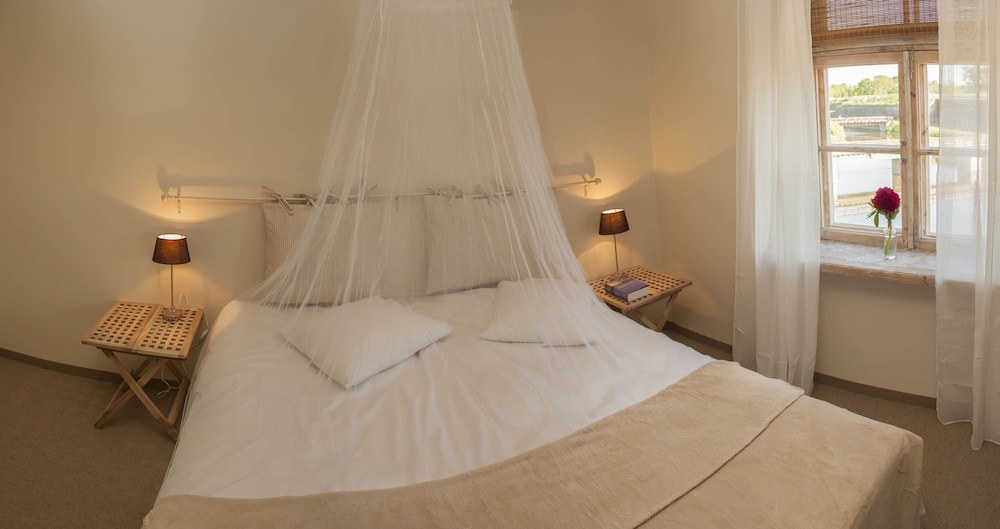 Standard Double or Twin Room photo 3