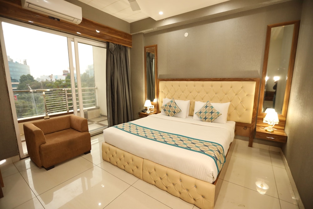 Family Triple Room, Smoking, City View