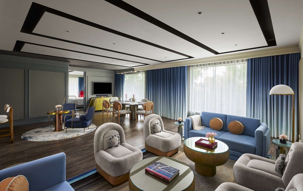 Presidential Suite (Centric) photo 3