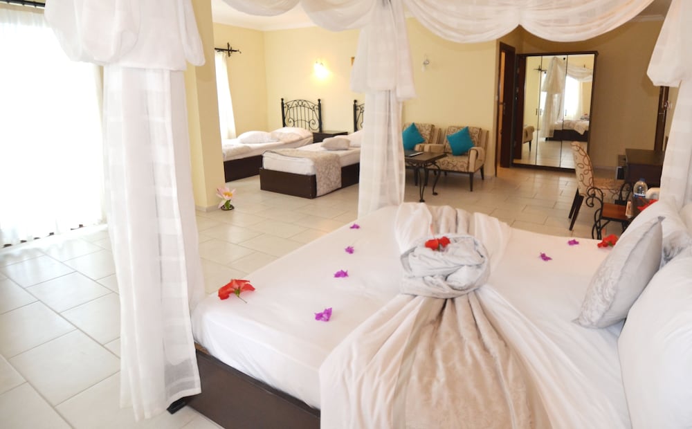 Suite, Sea View, Corner
