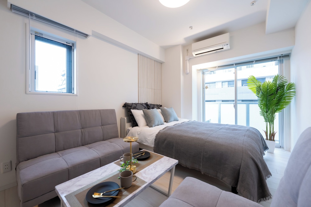 Basic Apartment photo 1