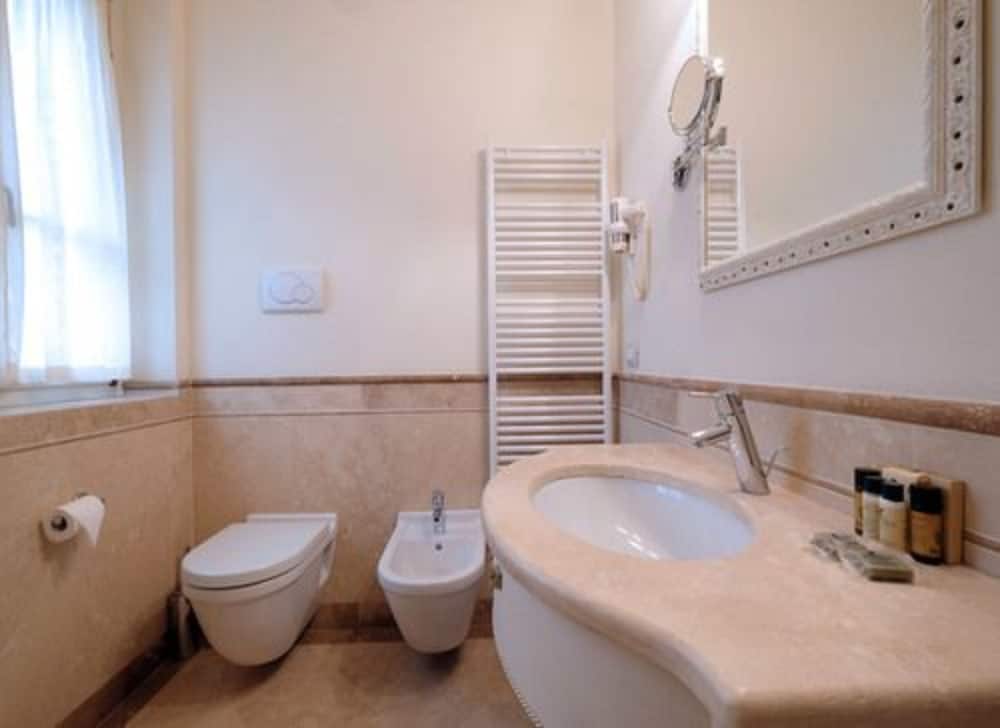 Apartment, 1 Bedroom, 2 Bathrooms, Annex Building photo 3