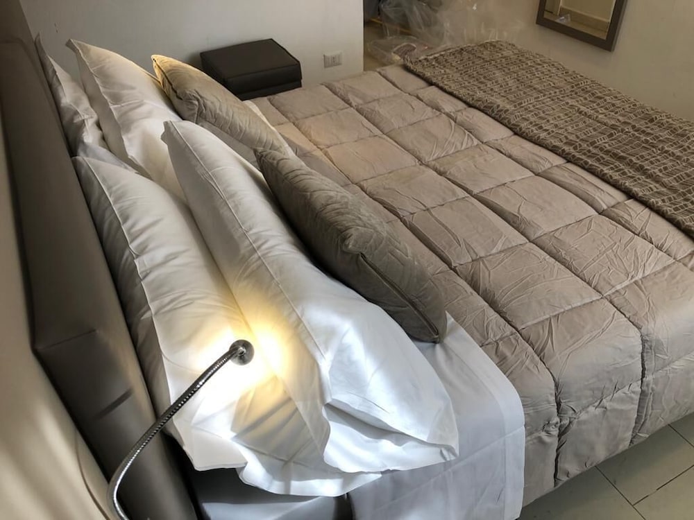 Economy Room, 2 Twin Beds