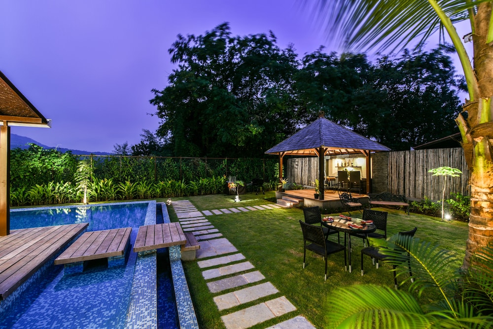 Club Suite, 2 Bedrooms, Private Pool, Ground Floor photo 2