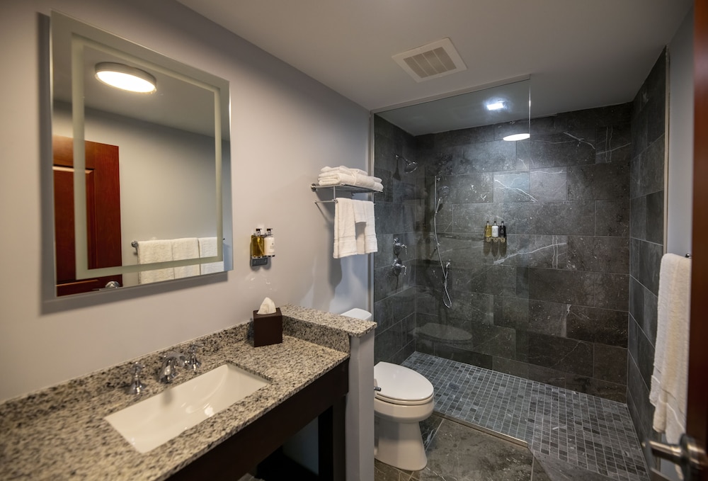 Family Double Room, 2 Queen Beds, River View (Riverfront) - Photo 1