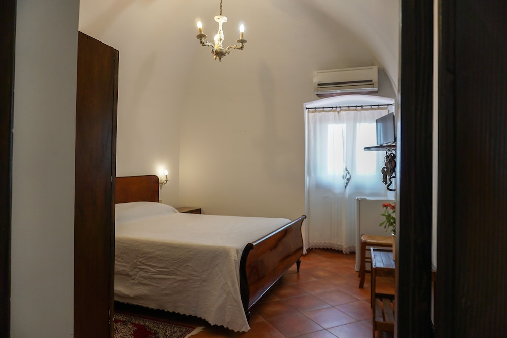 Standard Room photo 2