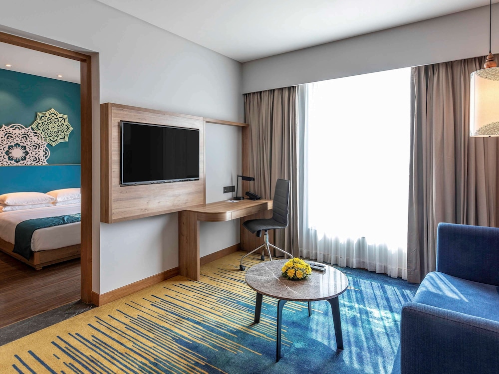 Classic Suite, 1 Queen Bed, Balcony