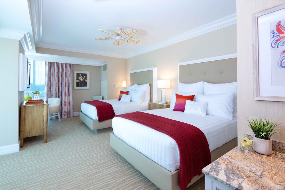 Deluxe Room, 2 Queen Beds, Non Smoking, River View photo 2