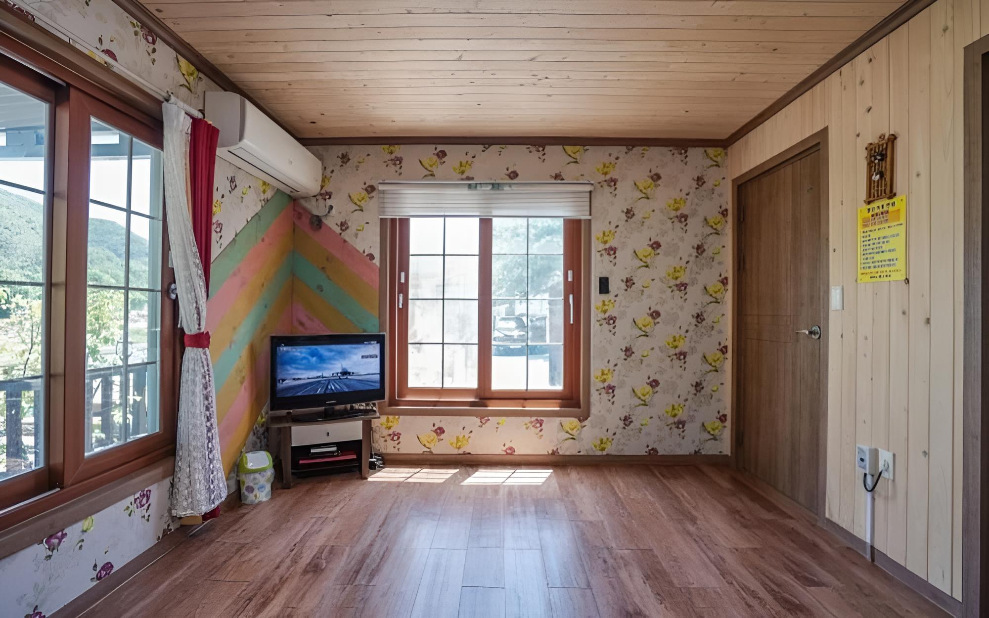 Room (Rose) photo 1
