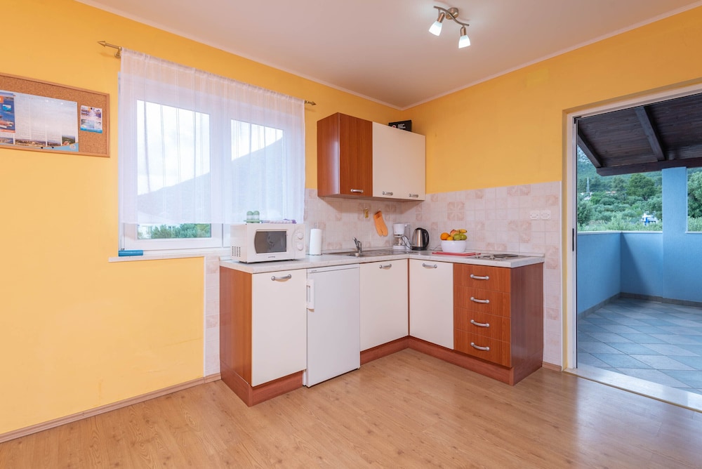 Comfort Apartment, 1 Bedroom, Balcony photo 3