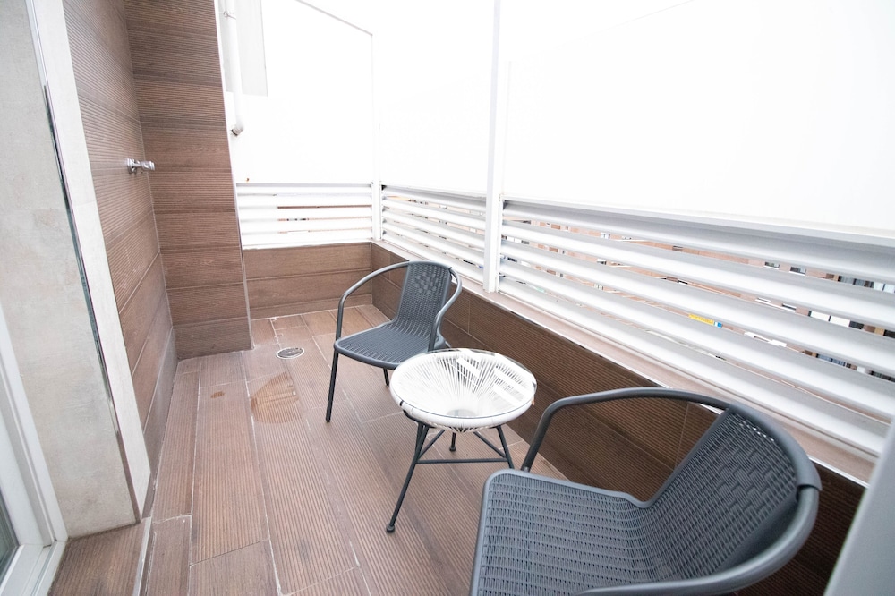 Suite - Photo 6