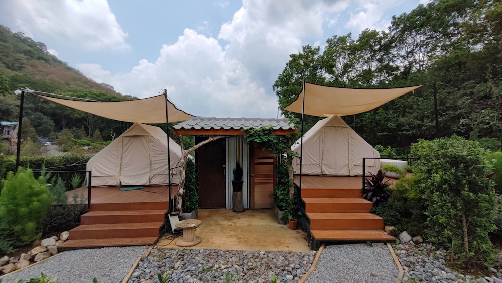 Standard Tent - Photo 2