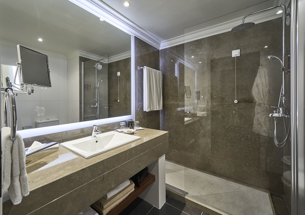 Family Suite - Photo 7