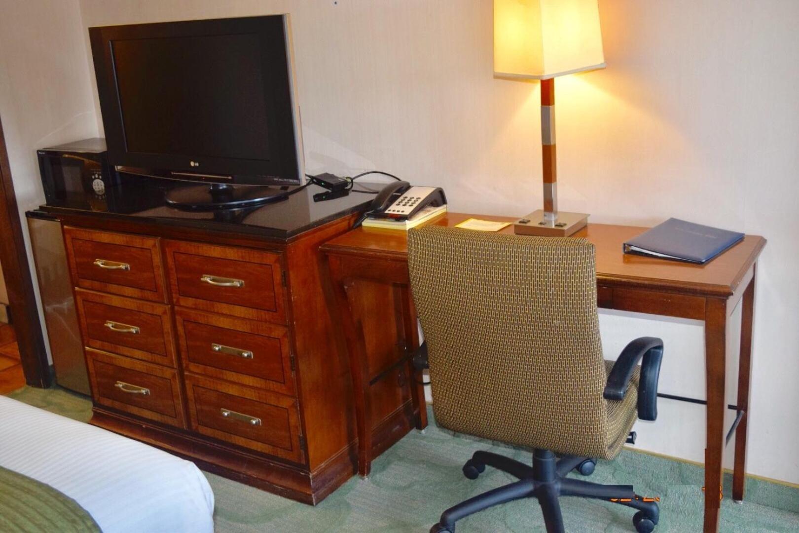 Queen Room - Photo 2
