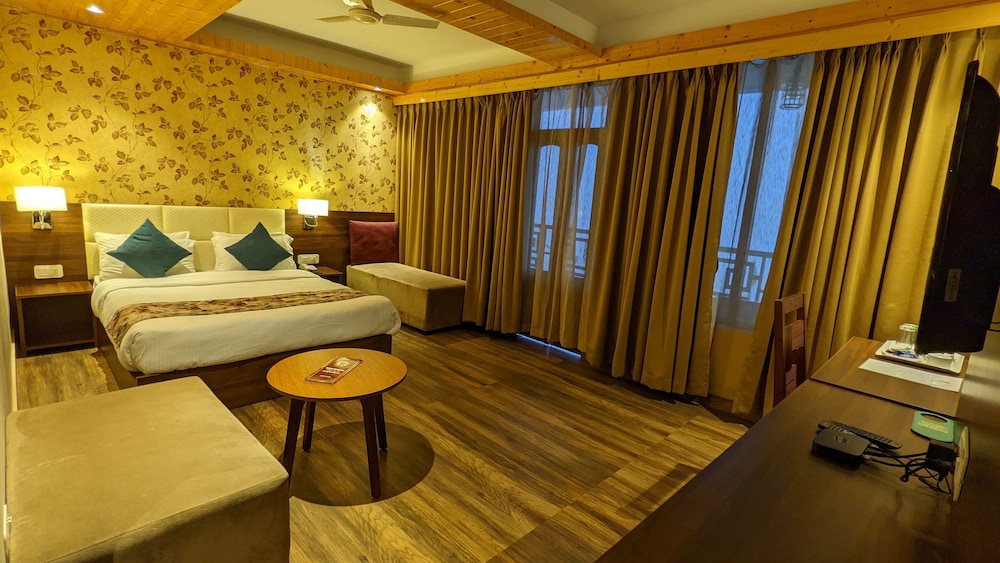 Deluxe Room - Photo 3