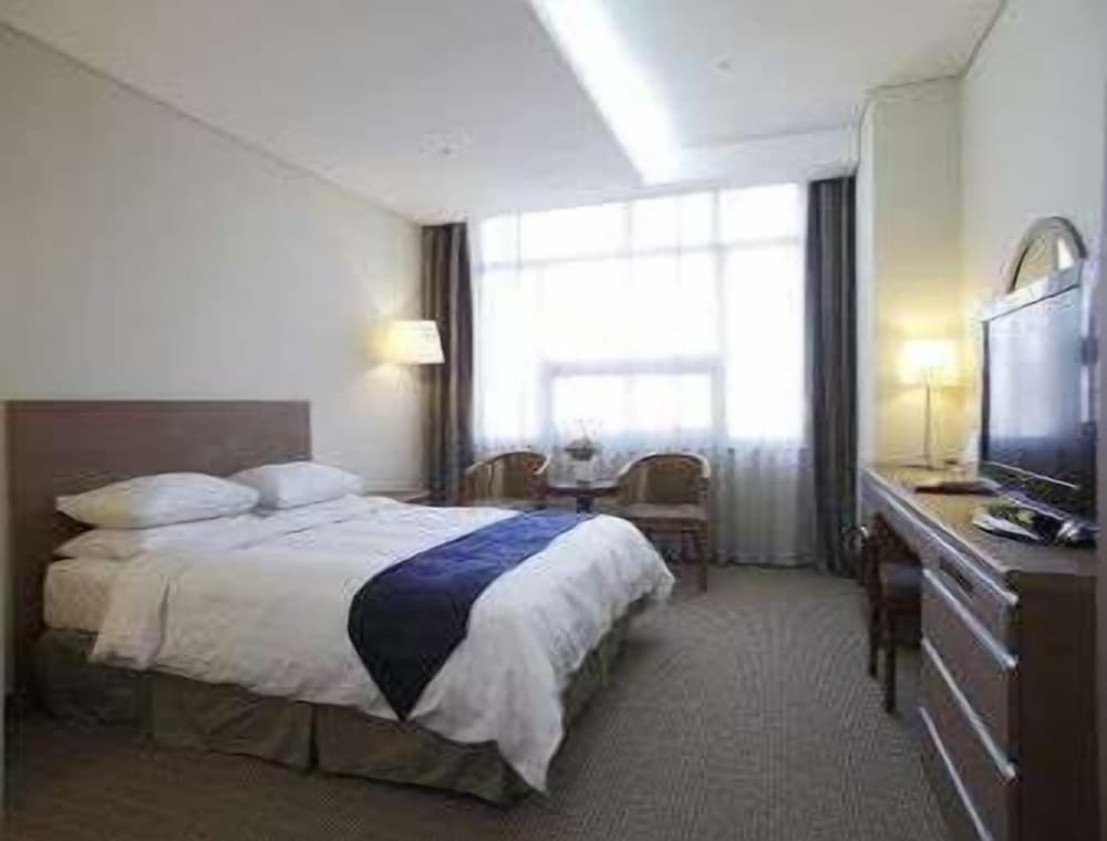 Room, 1 Double Bed, Non Smoking - Photo 6