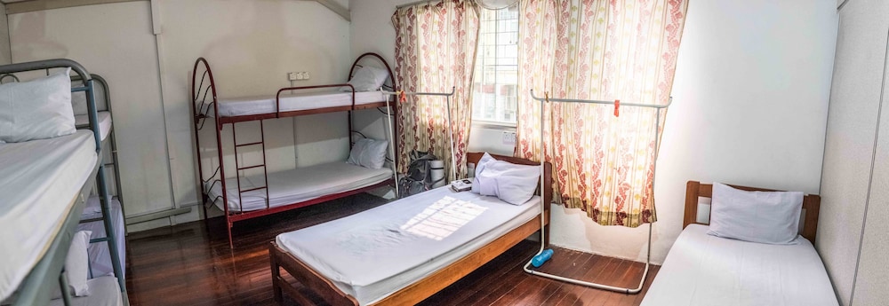 1 Bed Mix Dorm, Shared Bathroom, Fan Only (10 bedded) photo 2