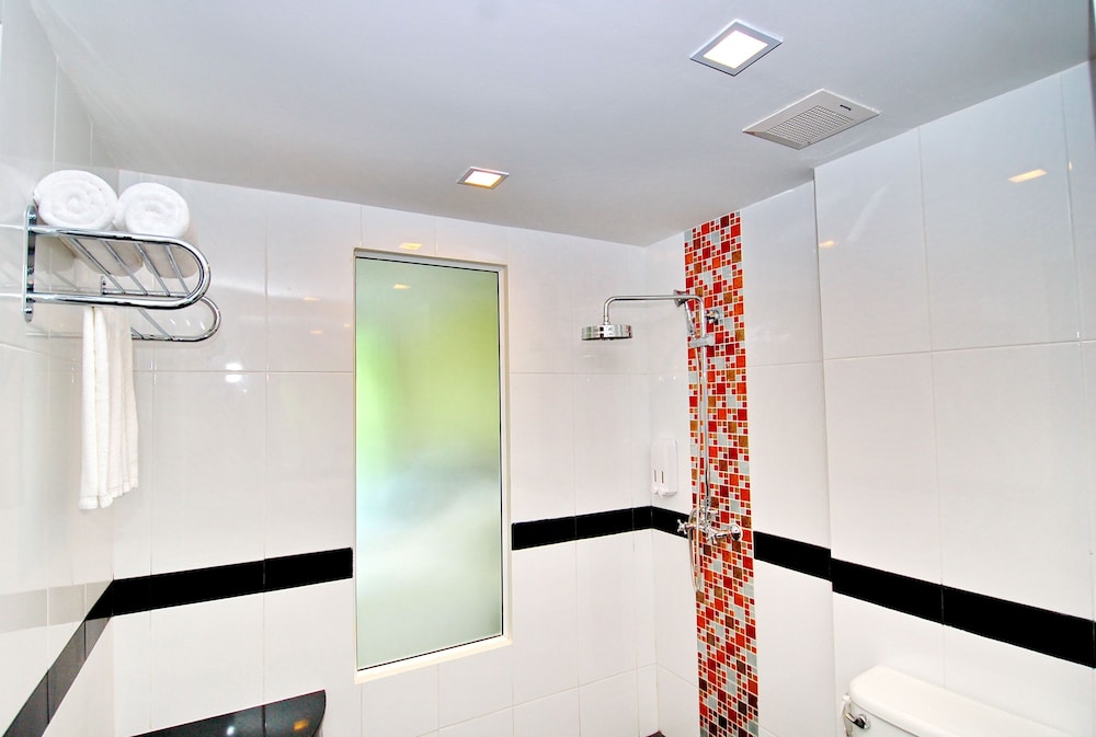 Deluxe Double Room - Photo 12