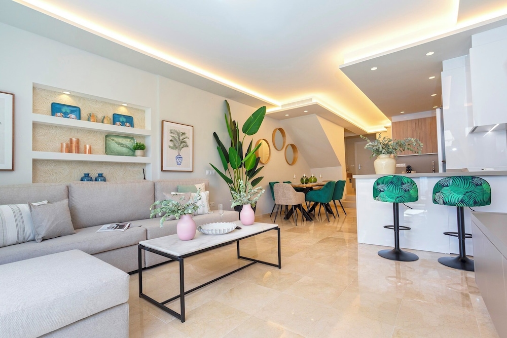 Apartment (3 Bedrooms)
