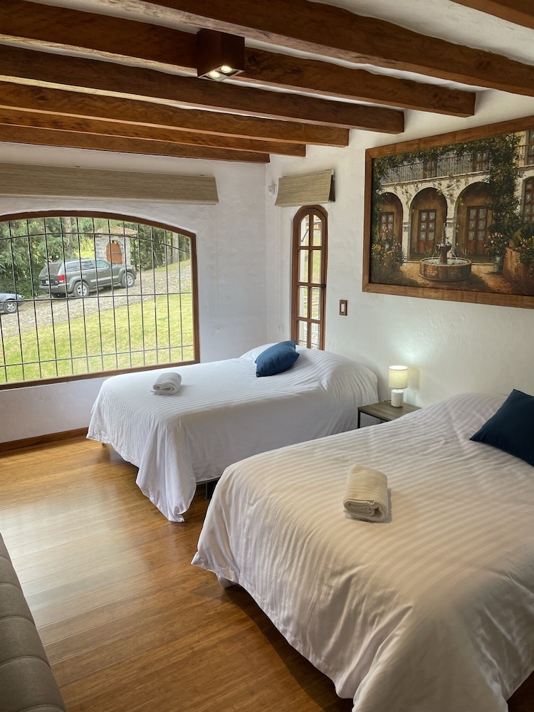 Family Room, 2 Bedrooms, Accessible, Valley View photo 1