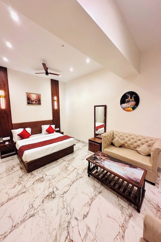 Executive Room - Photo 3
