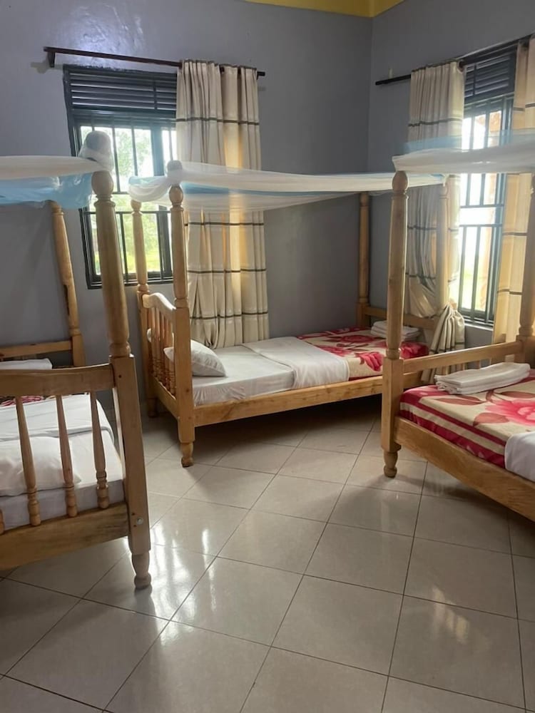 Family House, 3 Bedrooms, 2 Bathrooms, Lake View photo 1