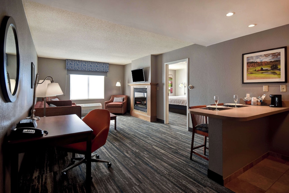 Suite, 1 King Bed, Jetted Tub - Photo 5