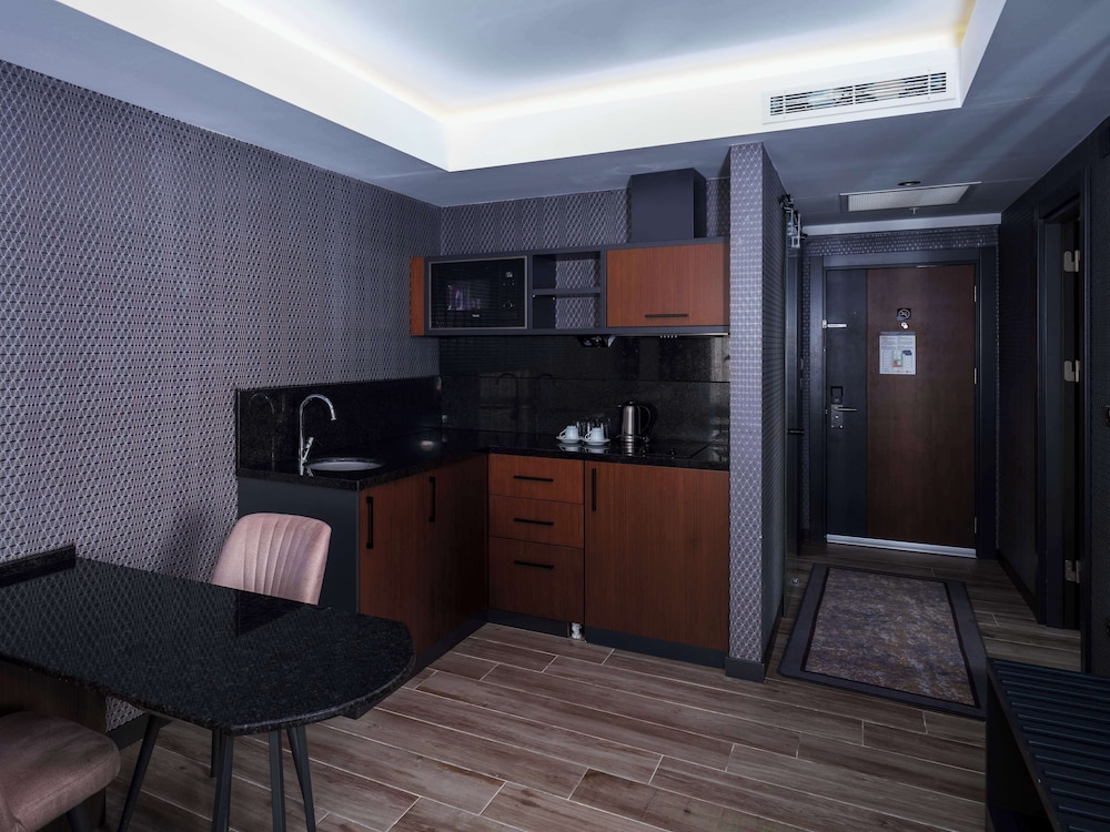 Premium Room, 1 Bedroom, Non Smoking, Kitchenette - Photo 7