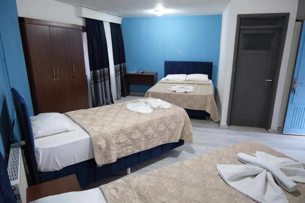 Standard Triple Room - Photo 5