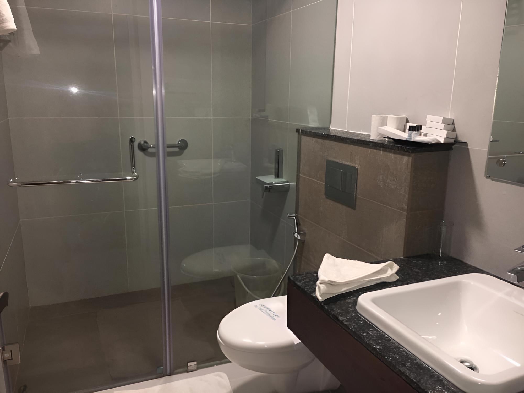 Deluxe Double Room - Photo 8